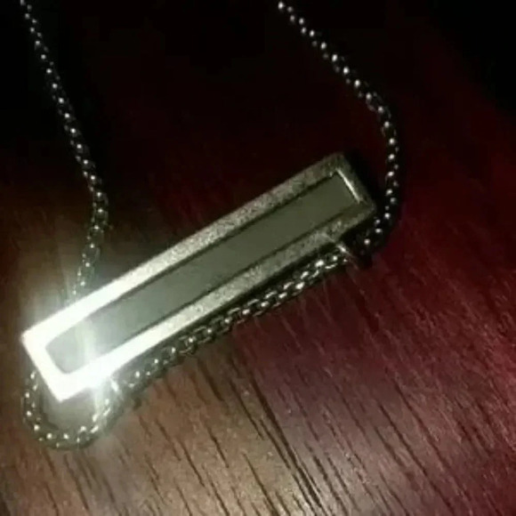 Kendra Scott Leonor Gold Bar Druzy Pendant Necklace - Picture 4 of 4